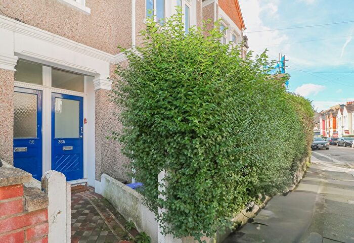 1 Bedroom Maisonette To Rent In Inglemere Road, Mitcham, CR4