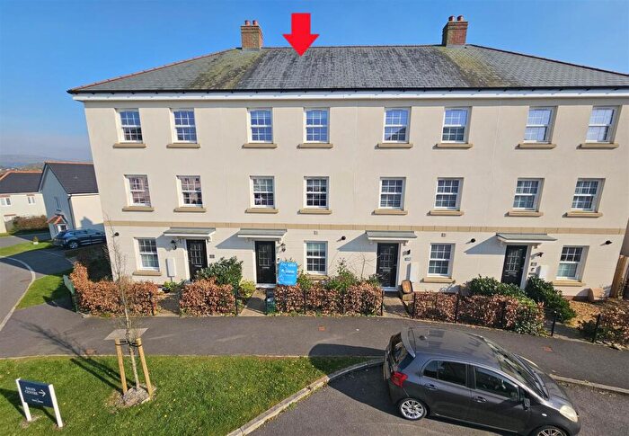 4 Bedroom Terraced House For Sale In Staple Tor Road, Tavistock, PL19