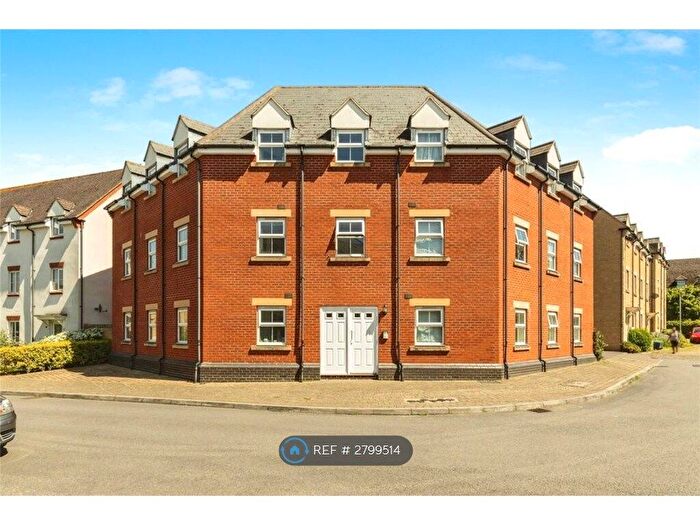 2 Bedroom Flat To Rent In Bishops Cleeve, Cheltenham, GL52