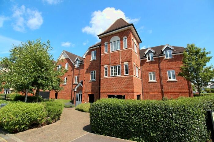 2 Bedroom Flat To Rent In Peppermint Road, Hitchin, SG5