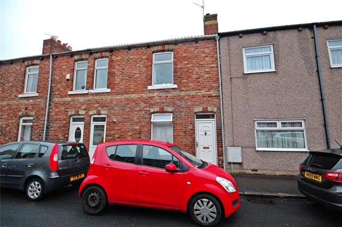 1 Bedroom Apartment For Sale In Young Street, Gilesgate, Durham, DH1