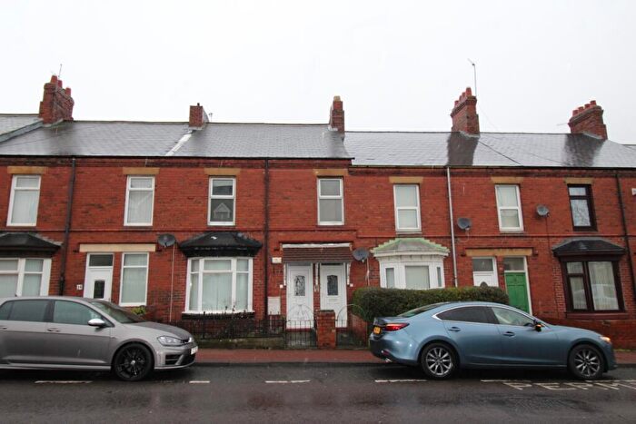 3 Bedroom Apartment To Rent In Croxdale Terrace, Gateshead, Tyne And Wear, NE10
