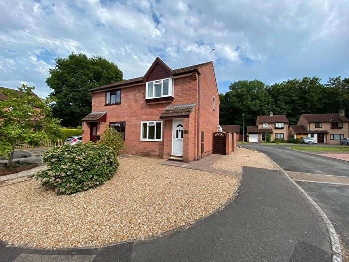 2 Bedroom Semi Detached House To Rent In Sycamore Close, Willand, EX15