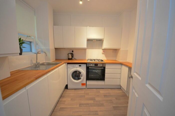 1 Bedroom Flat To Rent In Morecambe Street, Walworth, SE17