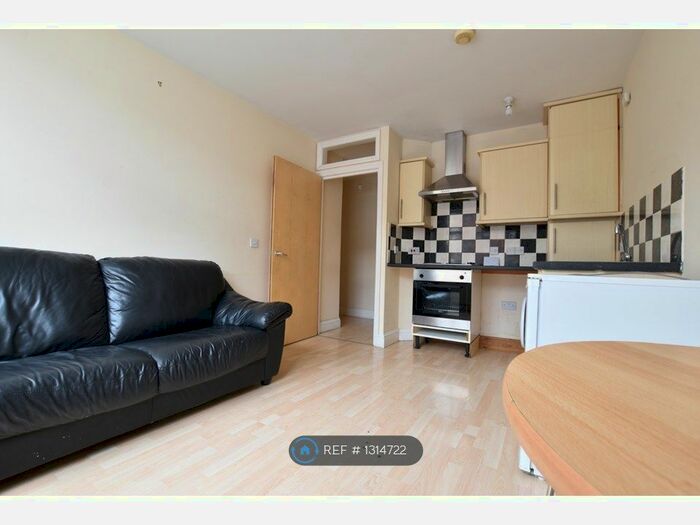 1 Bedroom Flat To Rent In T L House, Luton LU1