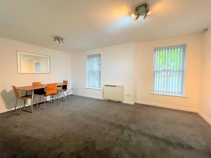 2 Bedroom Flat To Rent In Upper Parliament Street, Liverpool, L8