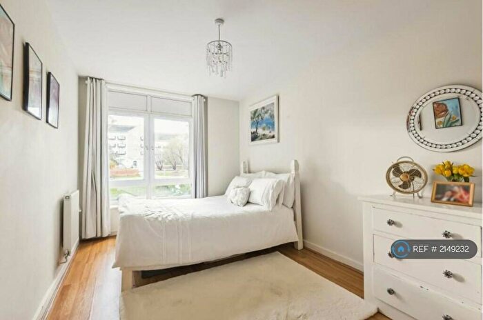 2 Bedroom Flat To Rent In The Meridian, Reading, RG1