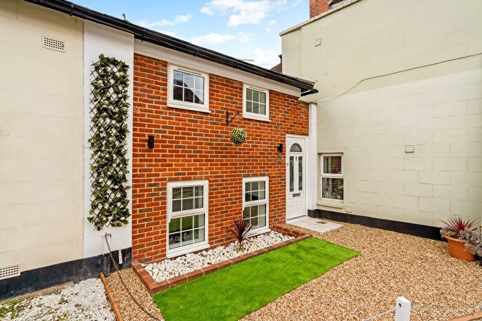 1 Bedroom End Of Terrace House To Rent In High Street, Seal, Sevenoaks, TN15