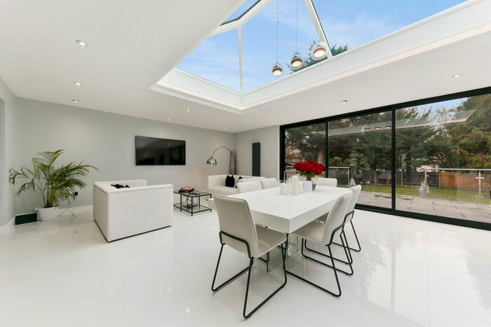 4 Bedroom Property To Rent In Derwent Avenue, London, SW15