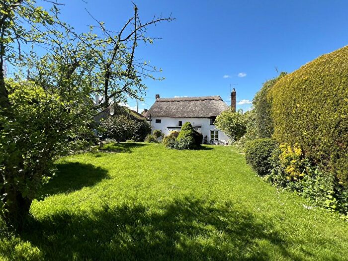 4 Bedroom Detached House For Sale In Marsh Green, Exeter, EX5