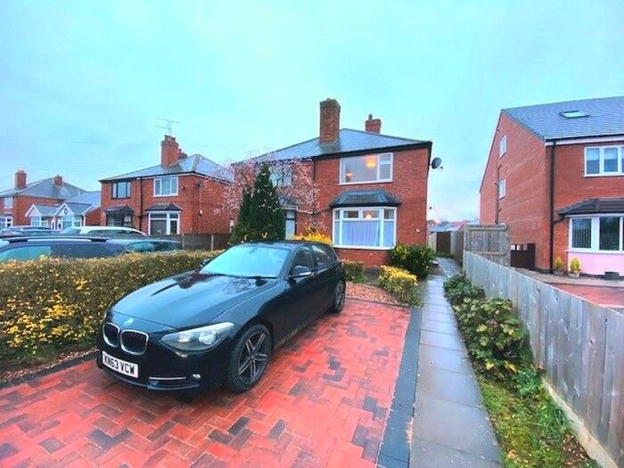 3 Bedroom Semi-Detached House To Rent In Lawford Lane, Bilton, Rugby, CV22