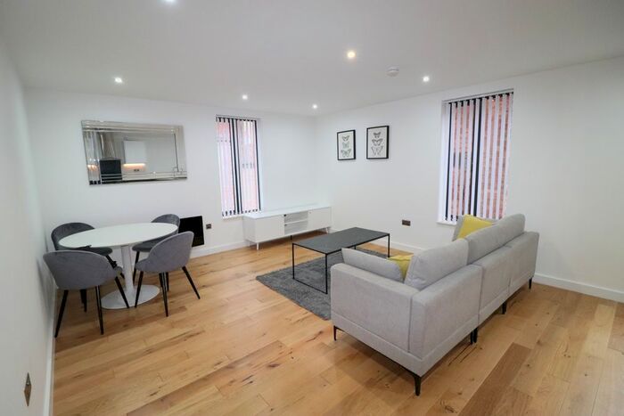 2 Bedroom Flat To Rent In Camden Street, Birmingham, B1