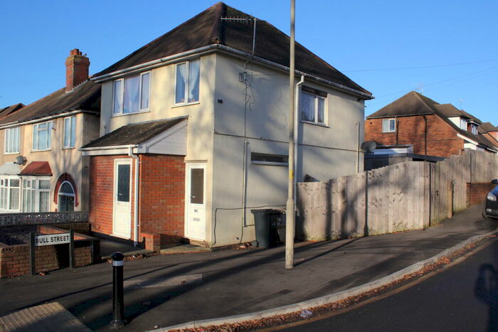 2 Bedroom Flat To Rent In Stourbridge Road, Dudley, West Midlands, DY1