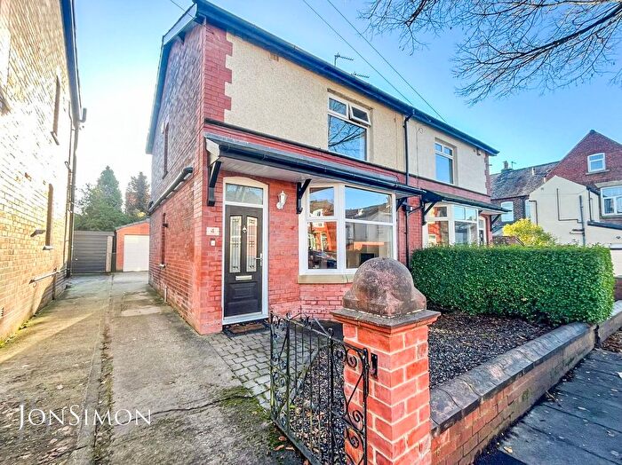 2 Bedroom Semi Detached House For Sale In Hampton Grove, Limefield, Bury, BL9