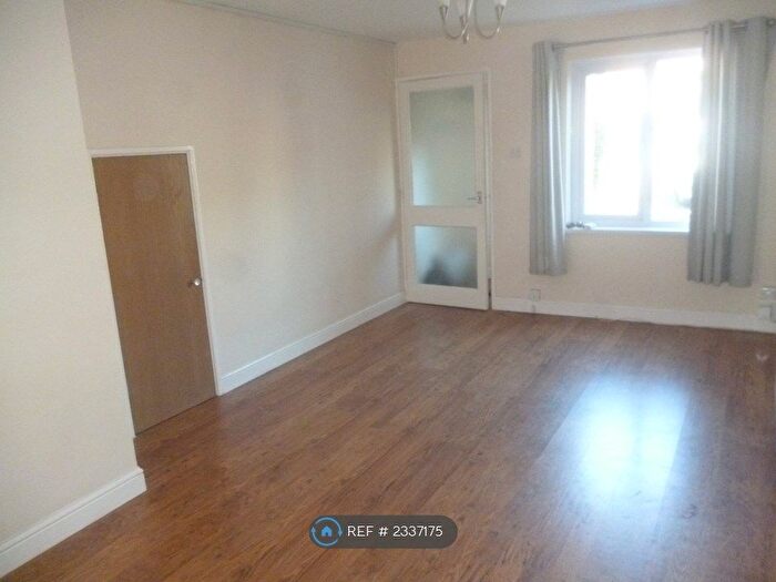 1 Bedroom Flat To Rent In Lon Draenog, Cwmrhydyceirw, Swansea, SA6