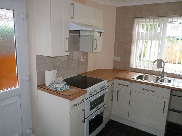 3 Bedroom Semi-Detached House To Rent In Pinewood, Somerton, TA11