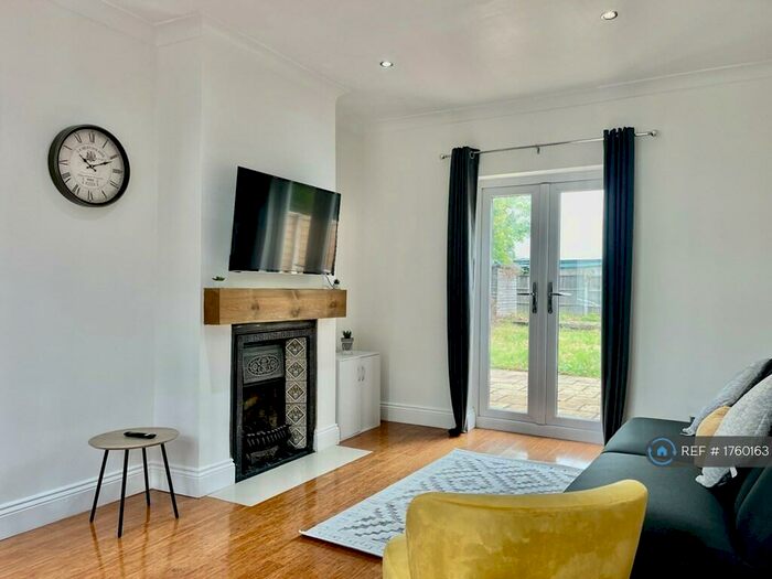 3 Bedroom Semi-Detached House To Rent In Heaton Avenue, Romford, RM3