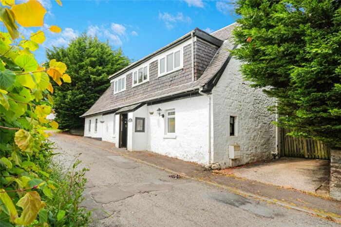 3 Bedroom Cottage For Sale In Tambowie, Milngavie, Glasgow, East Dunbartonshire, G62