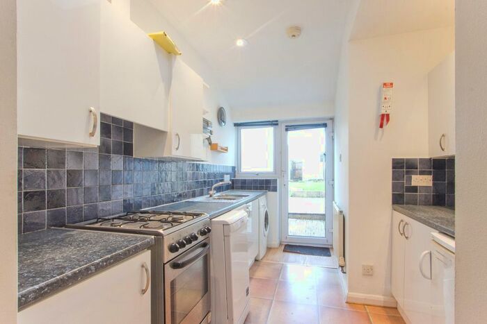 4 Bedroom Terraced House To Rent In Coronation Avenue, Bath, BA2