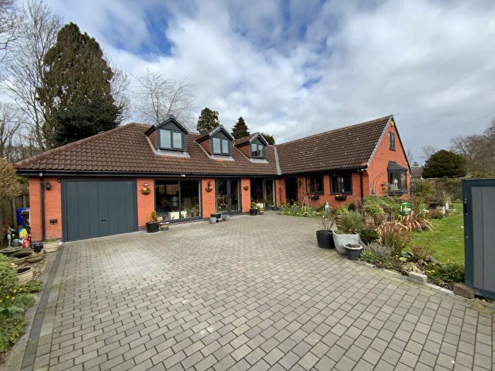 5 Bedroom Detached Bungalow For Sale In Cliff Top Lane, Hessle, HU13