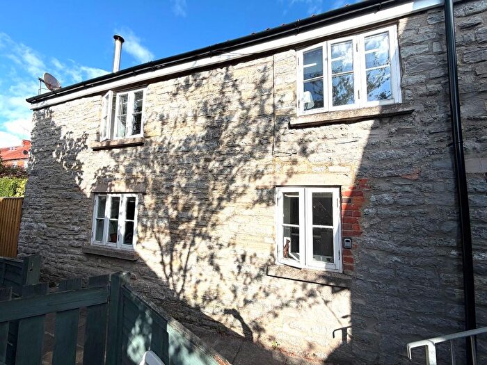 2 Bedroom Detached House For Sale In Silver Street, Glastonbury, BA6