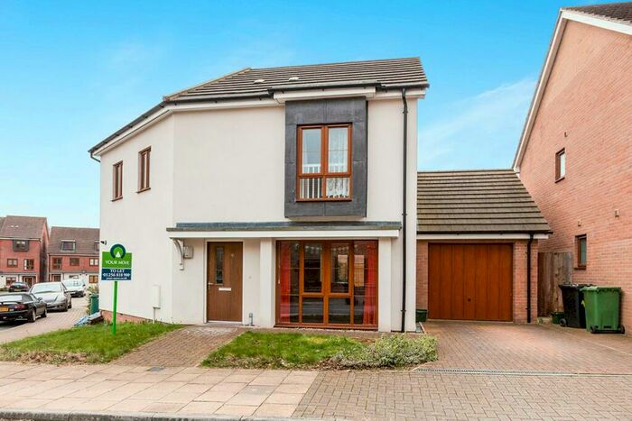 3 Bedroom Detached House To Rent In The Spinney, Basingstoke, Hampshire, RG24
