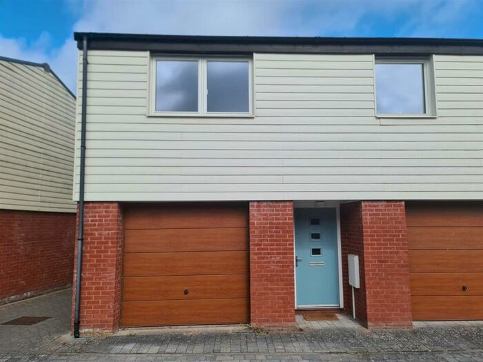 2 Bedroom Flat To Rent In St Josephs Mews, Penarth, CF64