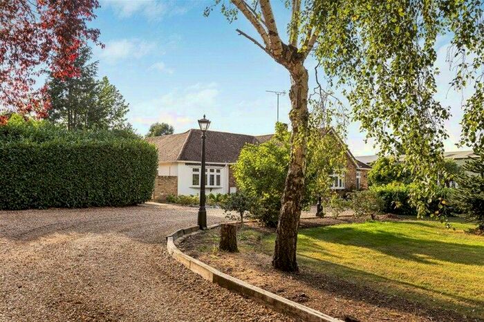 4 Bedroom Detached Bungalow To Rent In Dunstable Road, Redbourn, Redbourn, AL3