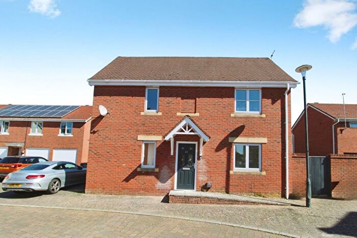 3 Bedroom Semi Detached House For Sale In Dorney Road, Swindon, SN25