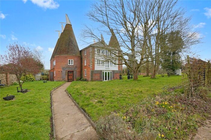 5 Bedroom Semi-Detached House For Sale In Bull Oast, East Street, Hunton, Maidstone, ME15