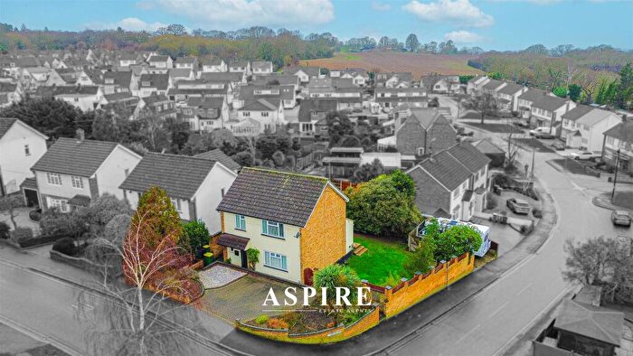 3 Bedroom Detached House For Sale In Video Presentation Inside - Love Lane, Rayleigh, SS6