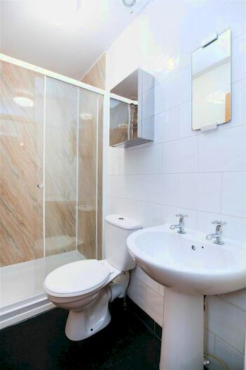 5 Bedroom Terraced House To Rent In Warwick Street, Heaton, Newcastle Upon Tyne, NE6