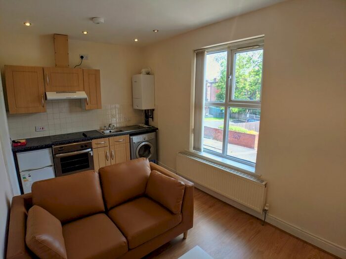 1 Bedroom Flat To Rent In Wellington Road, Withington, Manchester, M20
