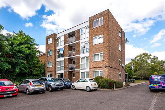 1 Bedroom Apartment For Sale In Copers Cope Road, Beckenham, BR3