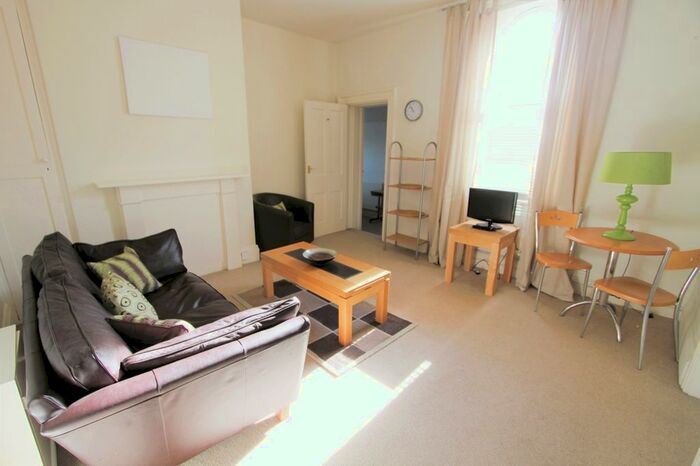 1 Bedroom Flat To Rent In Liverpool Road, Chester, Cheshire, CH2