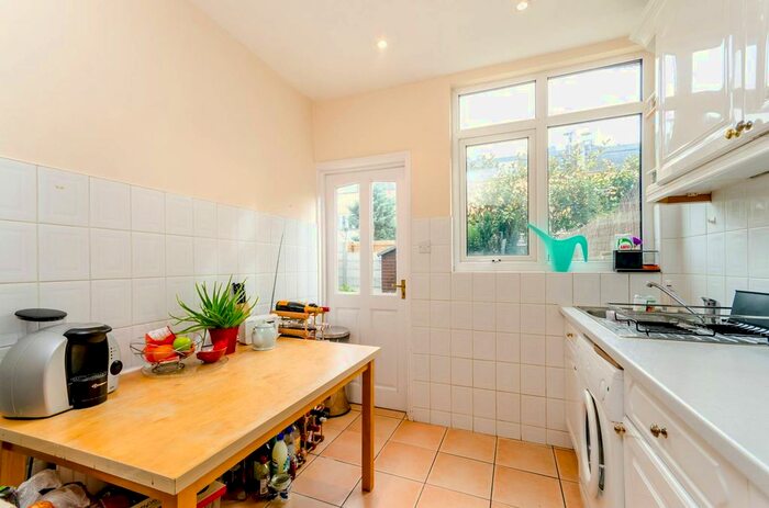 3 Bedroom Terraced House To Rent In Bracken Avenue, Nightingale Triangle, London, SW12