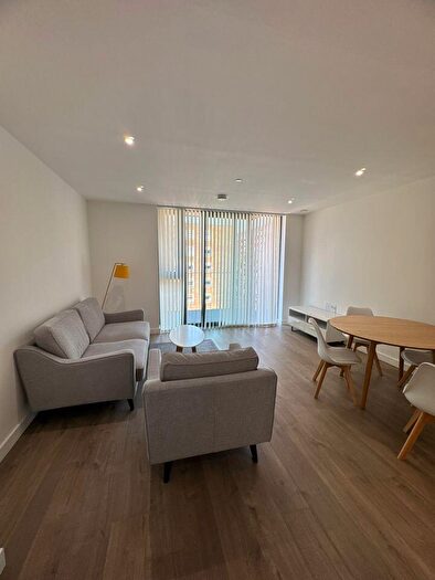 1 Bedroom Apartment To Rent In Willowbrook House, Woodberry Down, Coster Avenue, Manor House, London, N4