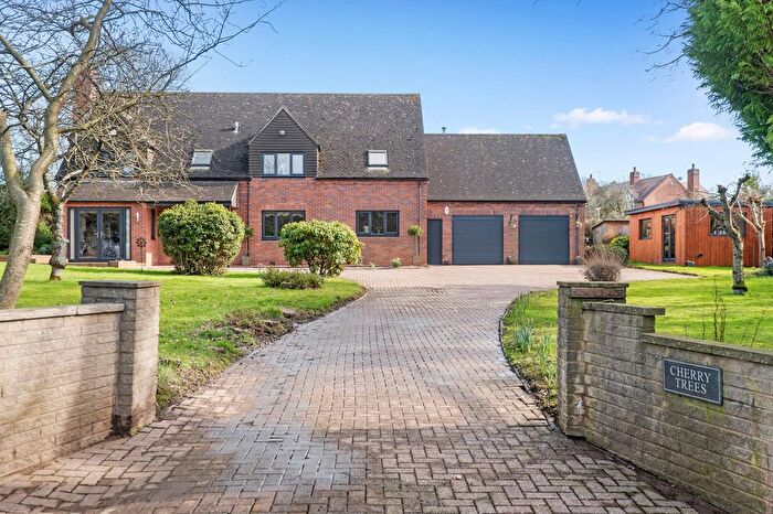 4 Bedroom Detached House For Sale In Cherry Trees, Menith Wood, Worcestershire., WR6