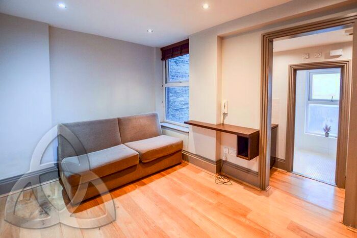 Studio To Rent In Inglewood Mansions - West End Lane, West Hampstead, NW6