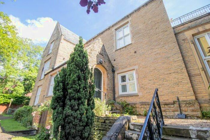 2 Bedroom Flat To Rent In Dudley Road, Manchester, M16