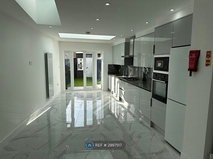 3 Bedroom Semi-Detached House To Rent In Hurstbourne Gardens, Barking, IG11