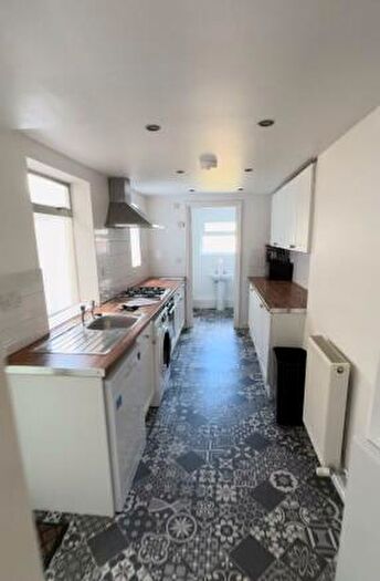 5 Bedroom Terraced House To Rent In Portland Street, Exeter, Devon, EX1