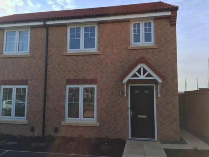 3 Bedroom Semi-Detached House To Rent In Goosepool Drive, Eaflescliffe, TS16