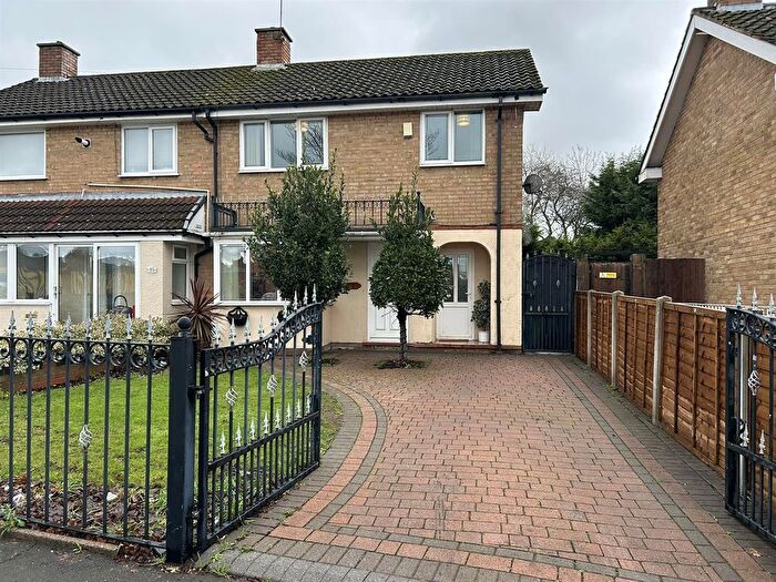 3 Bedroom Semi Detached House To Rent In Gilson Way, Kingshurst, Birmingham, B37