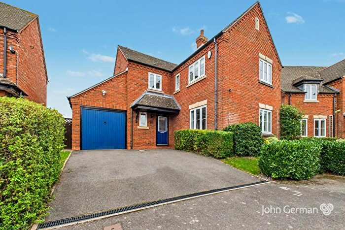 4 Bedroom Detached House For Sale In The Chase, Rosliston, DE12