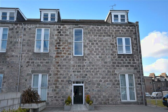 2 Bedroom Flat To Rent In Dee Village, Millburn Street, City Centre, Aberdeen, AB11