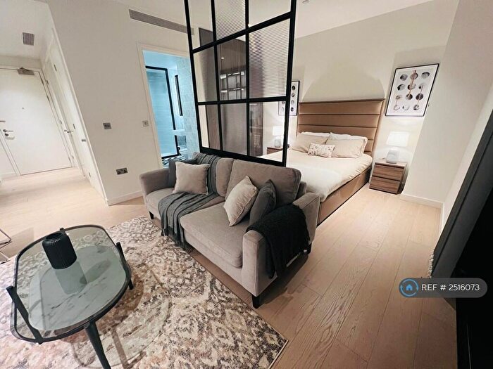 Studio To Rent In Wards Place, London, E14