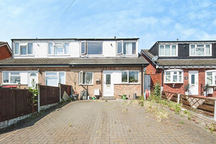 3 Bedroom Semi-Detached House For Sale In St. Leonards View, Dordon, Tamworth, B78