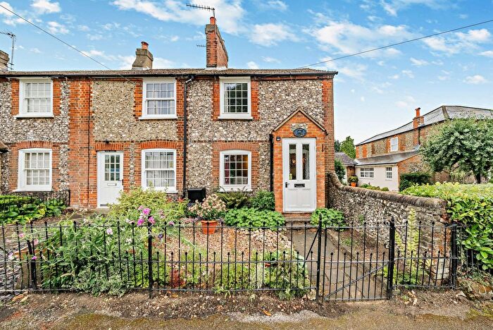 2 Bedroom Cottage For Sale In The Green, Sarratt, WD3