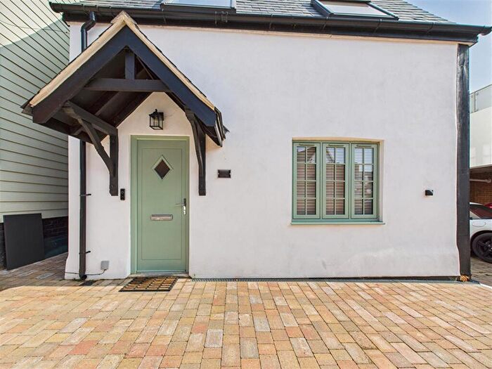 2 Bedroom House To Rent In Tilehouse Street, Hitchin, SG5